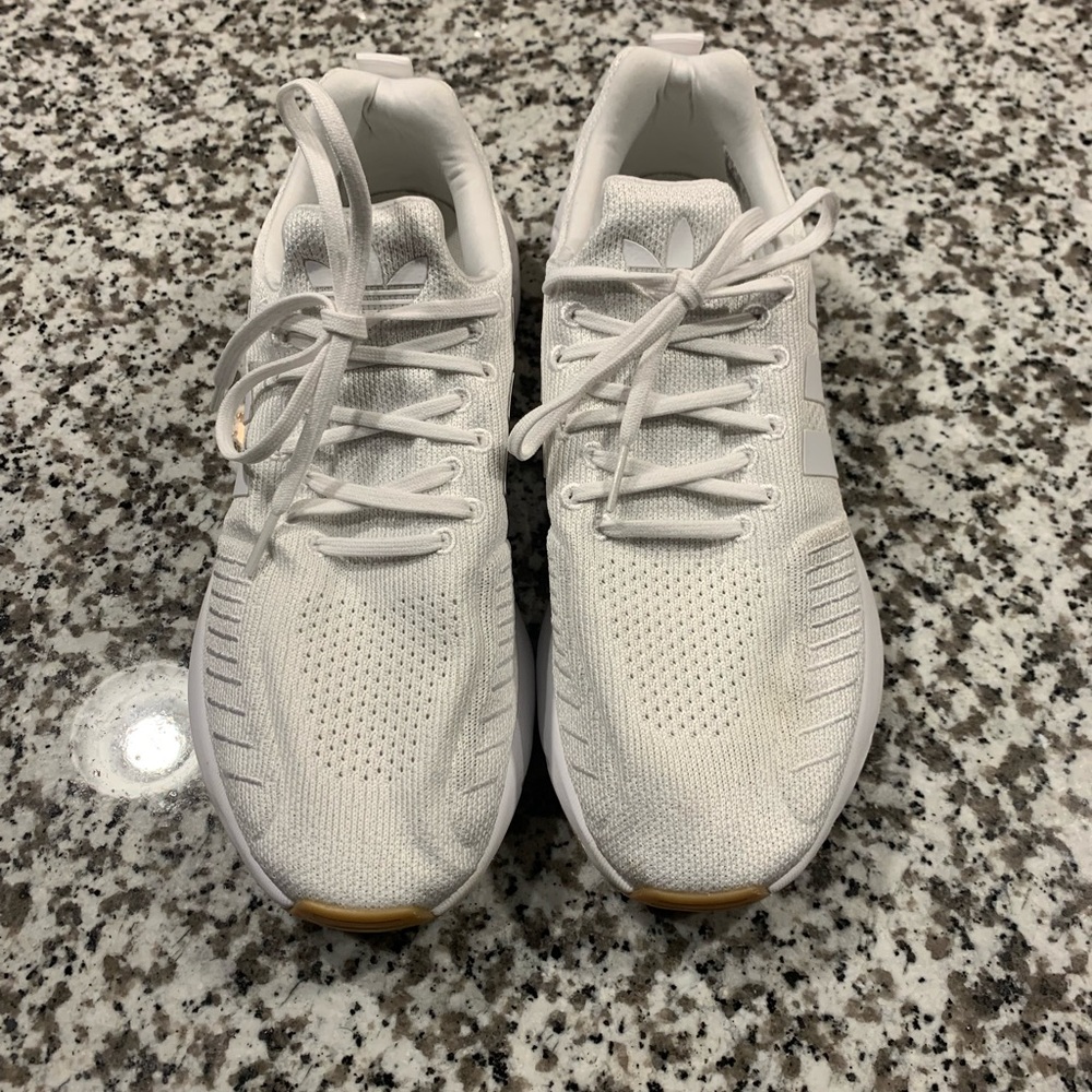 Adidas Swift Run Men's Size 9 - image 3